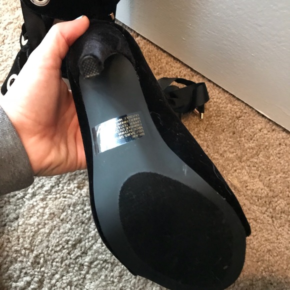 “Nickie Heeled Sandal” - Picture 7 of 7